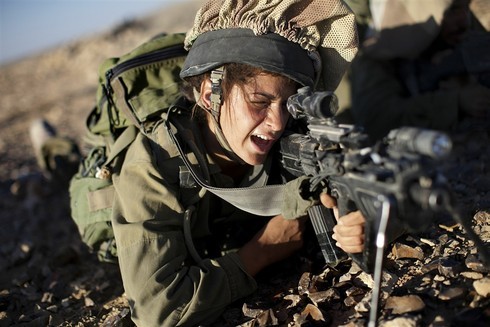 Donne ed esercito